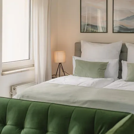 Apartment Exklusiv & Zentral: 1-zi. Mit Balkon Stellplatz Bayreuth