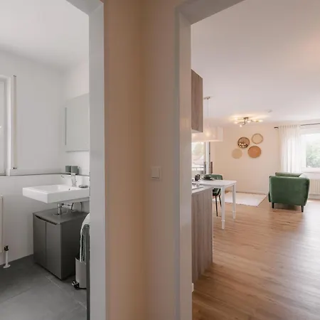 Apartment Exklusiv & Zentral: 1-zi. Mit Balkon Stellplatz *
