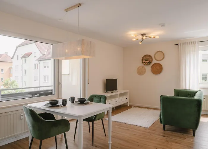 Exklusiv & Zentral: 1-zi. Mit Balkon Stellplatz * Bayreuth