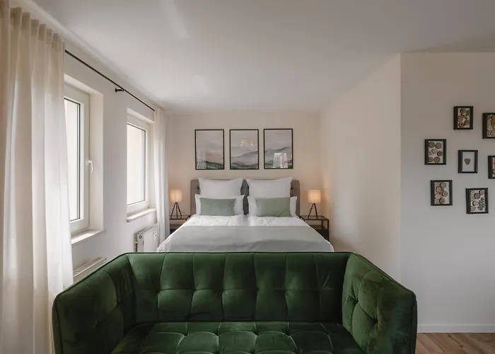 Exklusiv & Zentral: 1-zi. Mit Balkon Stellplatz Lejlighed *