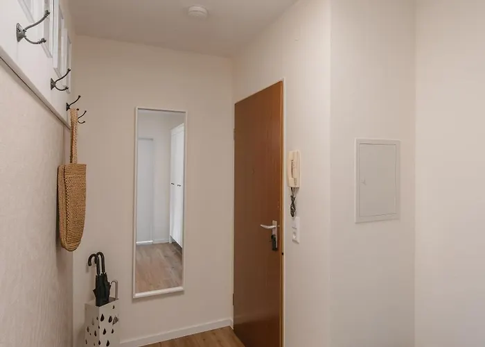 Exklusiv & Zentral: 1-zi. Mit Balkon Stellplatz *
