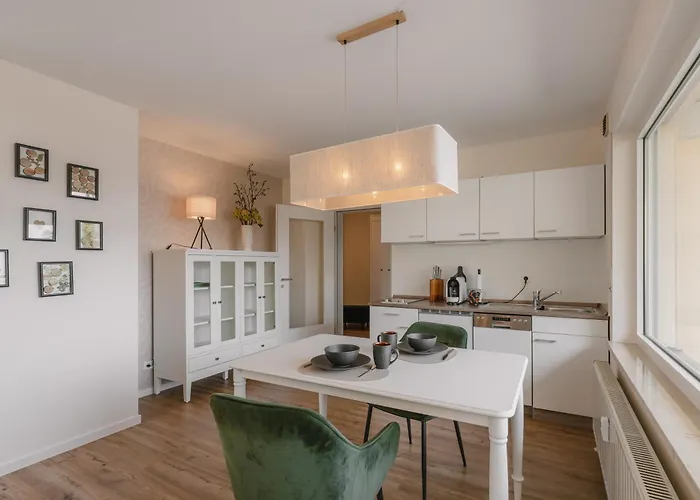 Exklusiv & Zentral: 1-zi. Mit Balkon Stellplatz Bayreuth