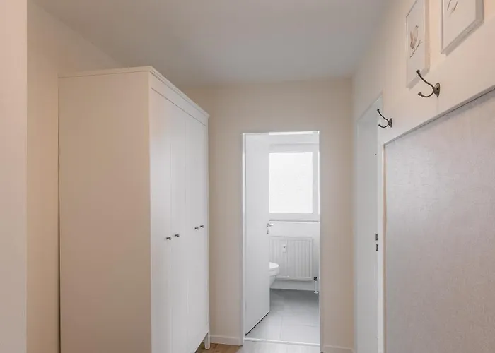 Exklusiv & Zentral: 1-zi. Mit Balkon Stellplatz Lejlighed